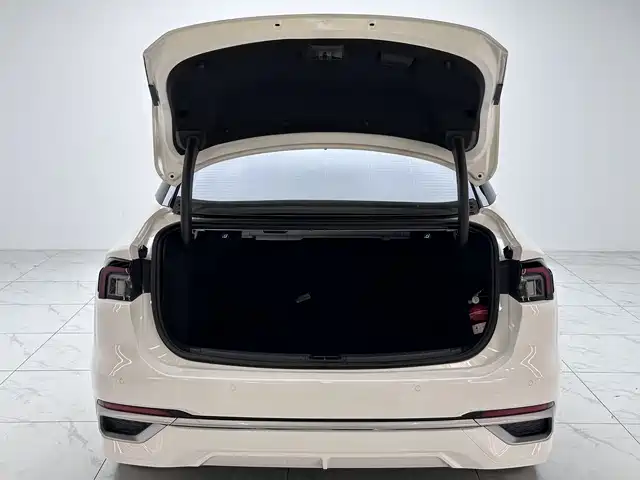 Ford Mondeo 2022 — фото 12