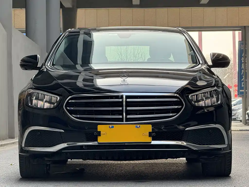 Mercedes-Benz E-Class 2023 — фото 2