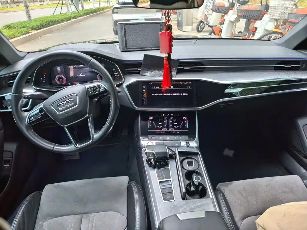 Audi A6L 2020 — фото 13