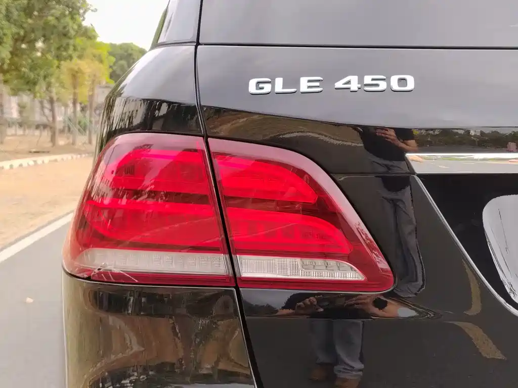 Mercedes-Benz GLE 2017 — фото 8
