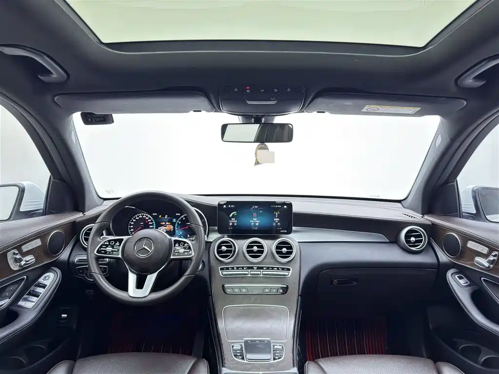 Mercedes-Benz GLC 2021 — фото 11