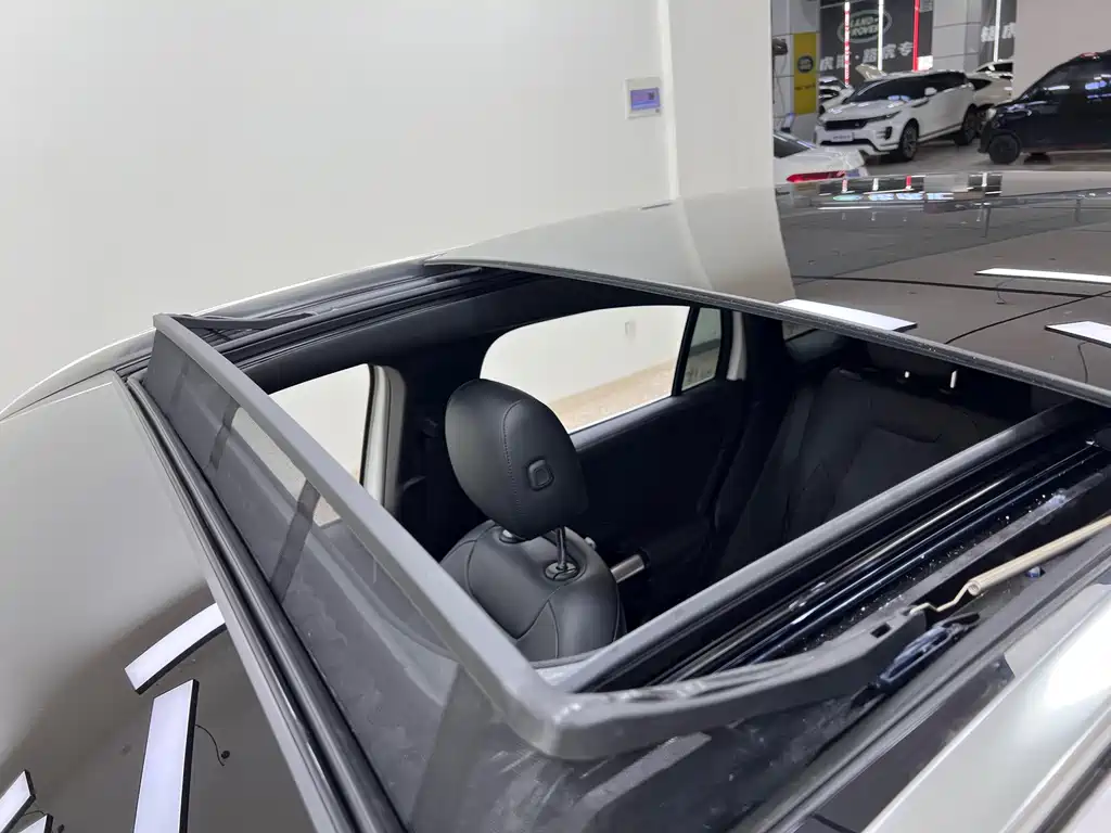 Mercedes-Benz EQA 2023 — фото 25