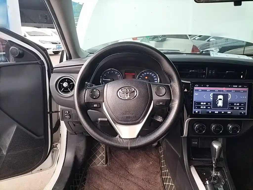 Toyota Corolla 2019 — фото 11