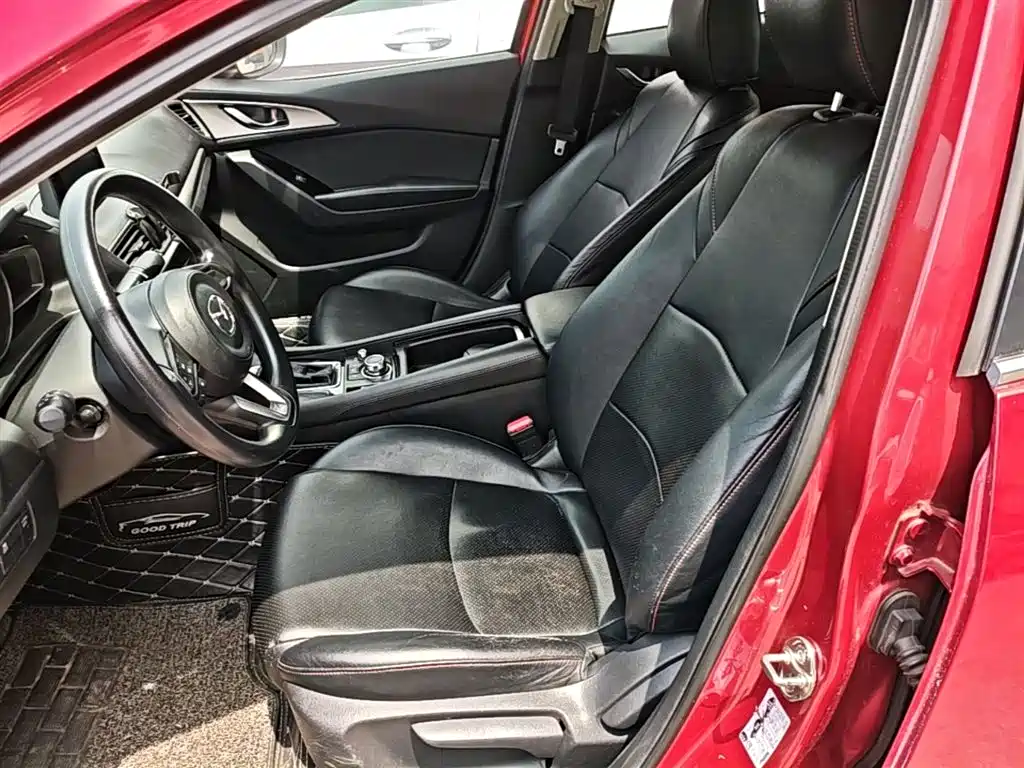 Mazda 3 Axela 2017 — фото 15