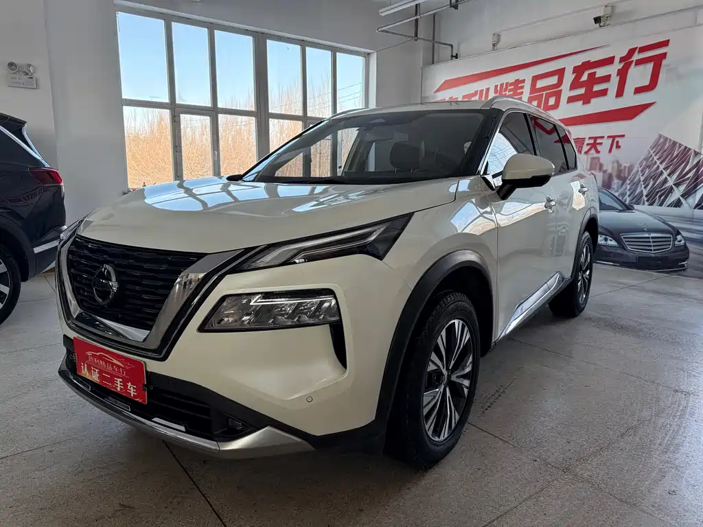 Nissan X-Trail 2022 — фото 1