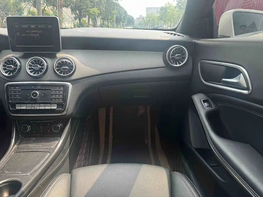 Mercedes-Benz CLA 2017 — фото 9