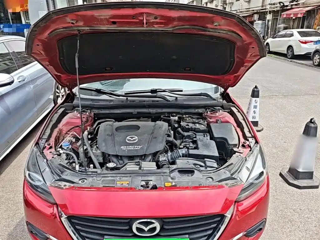 Mazda 3 Axela 2017 — фото 20