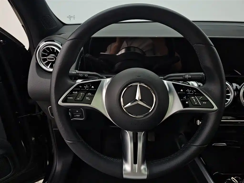 Mercedes-Benz GLB 2023 — фото 10