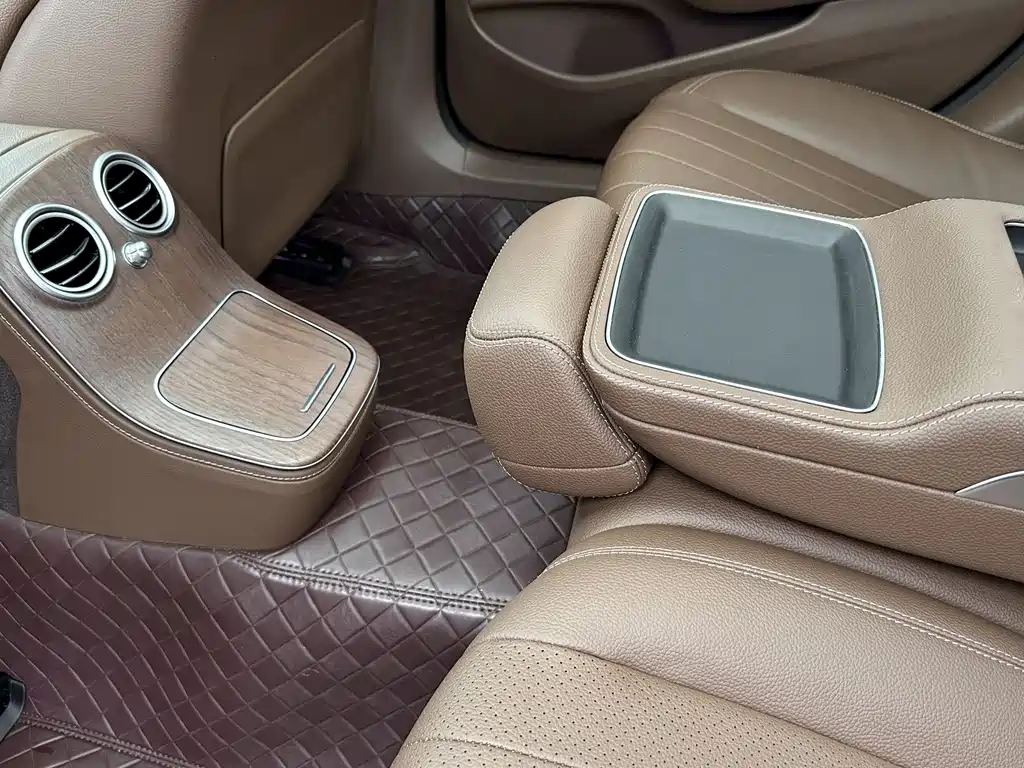 Mercedes-Benz E-Class 2022 — фото 21