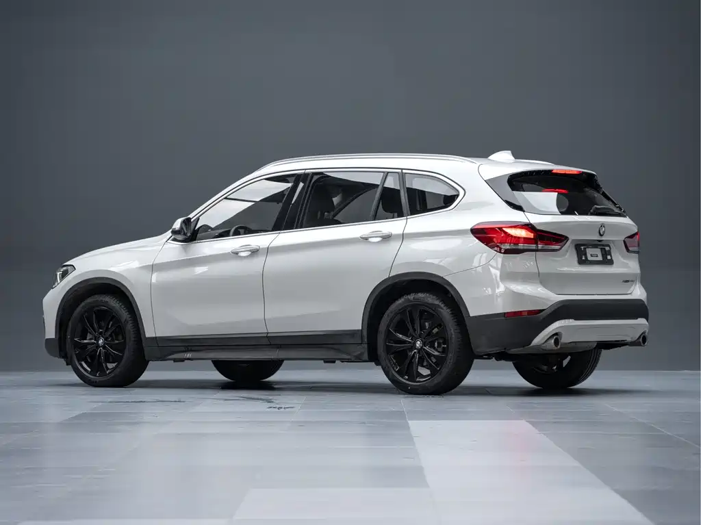 BMW X1 2022 — фото 7