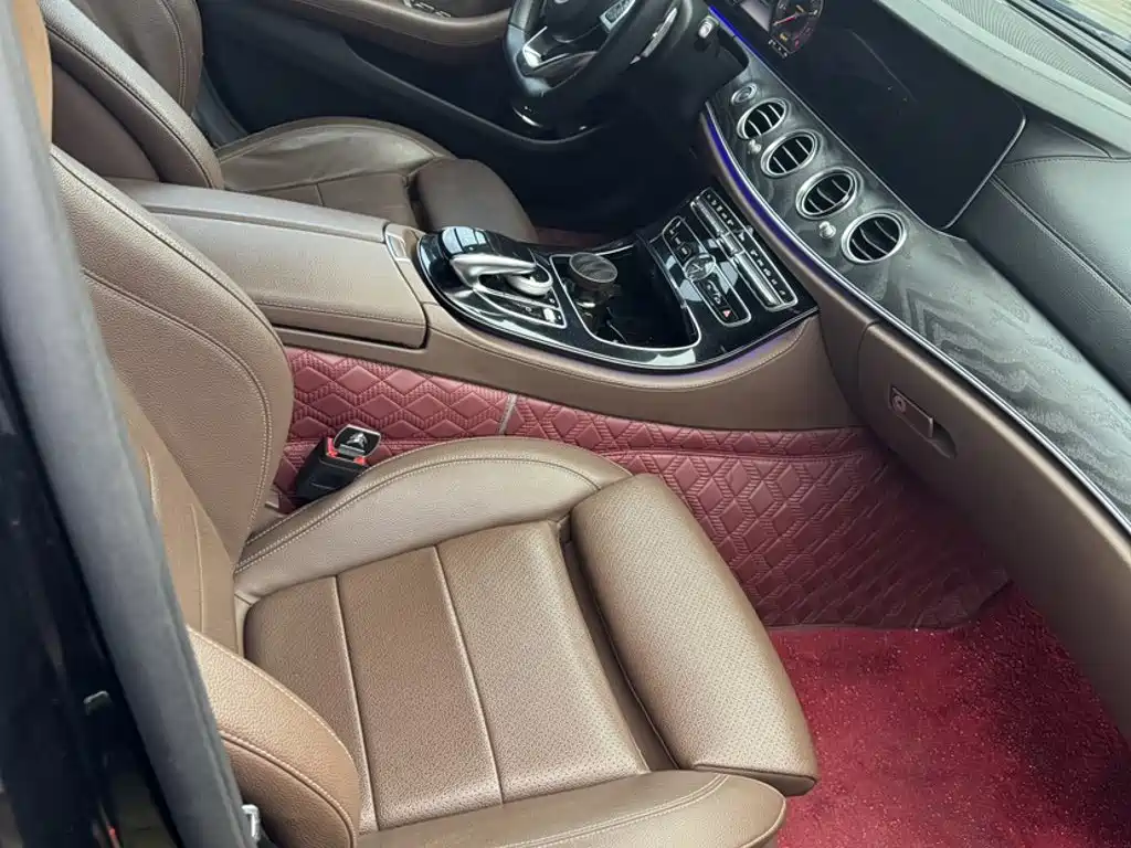 Mercedes-Benz E-Class 2017 — фото 14