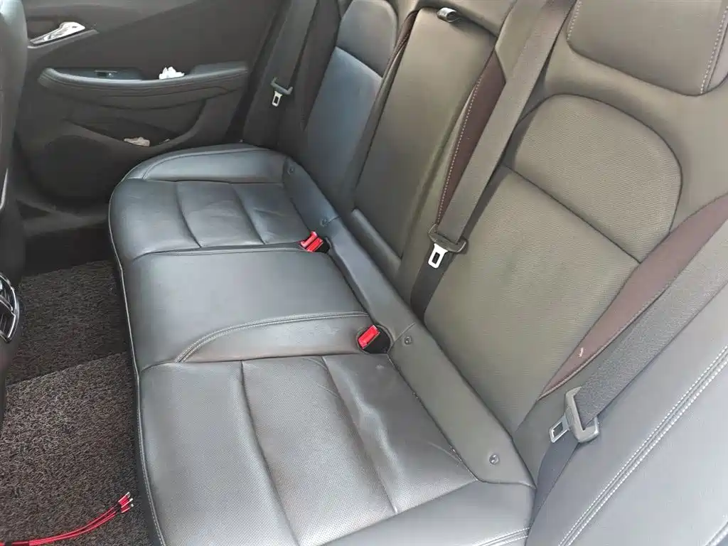 Chevrolet Malibu 2017 — фото 13