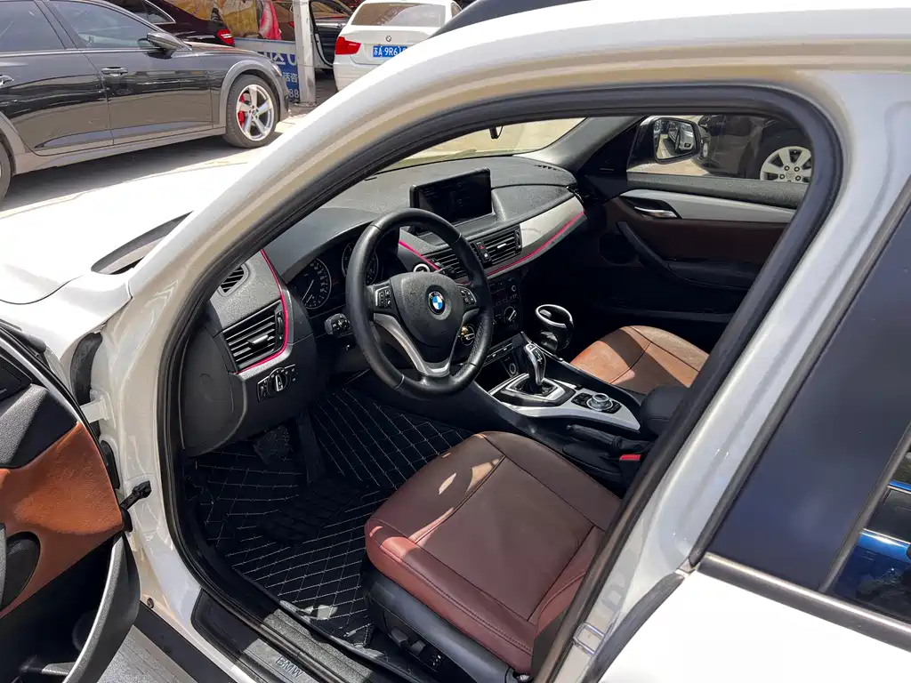 BMW X1 2015 — фото 10