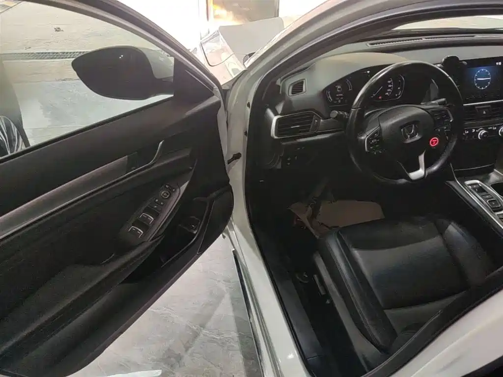Honda Accord 2021 — фото 16