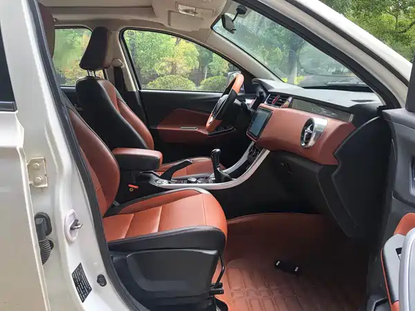 BAIC Huansu S3 2016