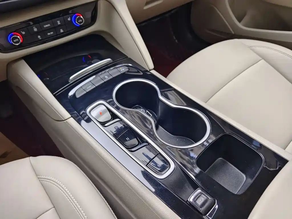 Buick Regal 2020 — фото 13
