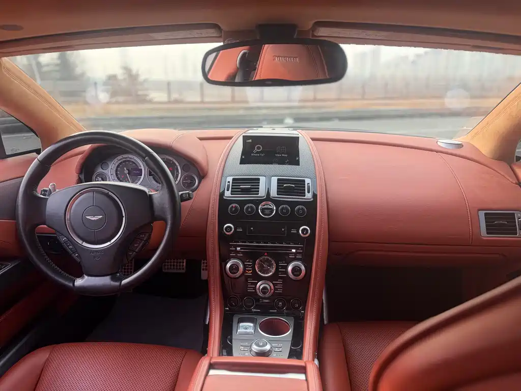 Aston Martin Rapide 2012 — фото 11