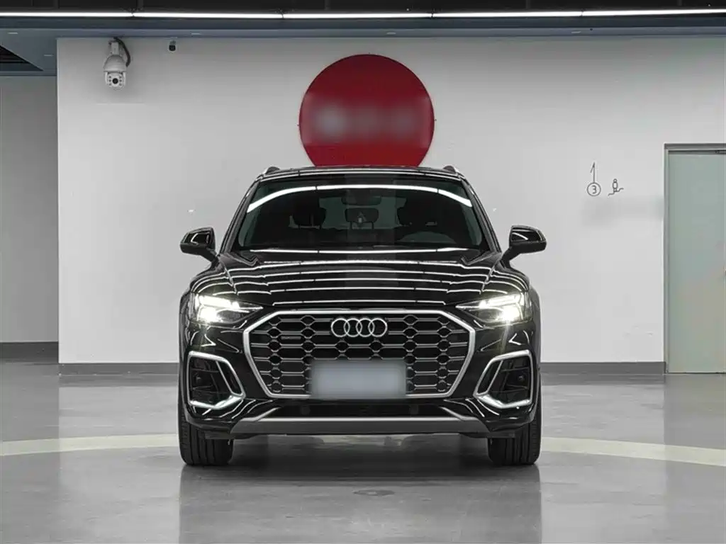 Audi Q5L 2023 — фото 10