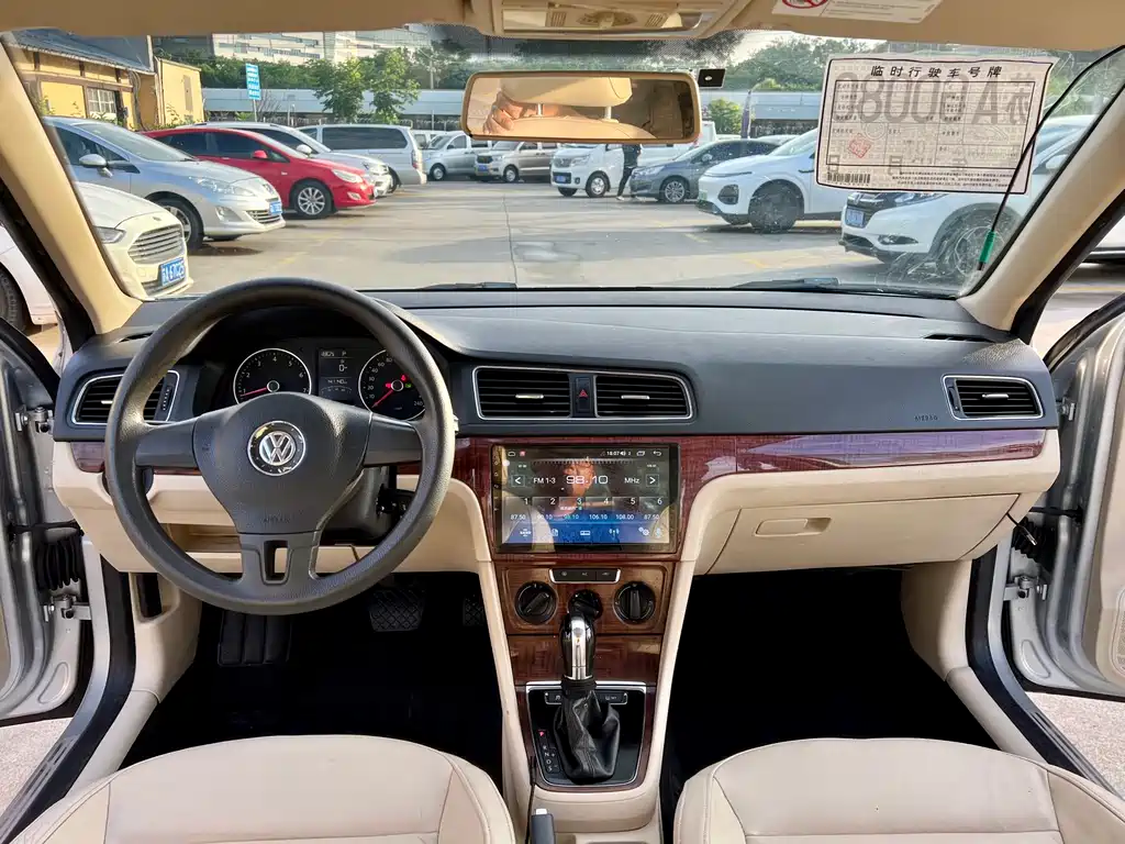 Volkswagen Lavida 2014