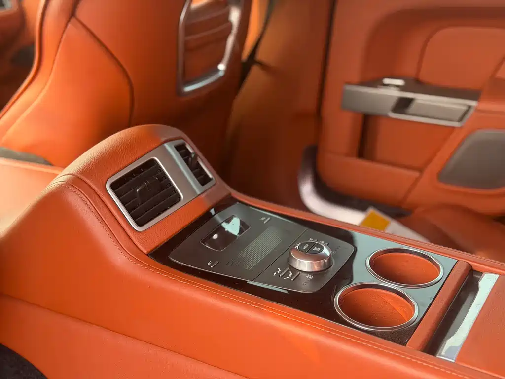 Aston Martin Rapide 2012 — фото 10
