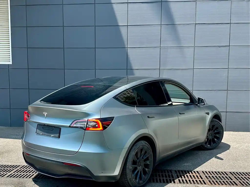 Tesla Model Y 2021 — фото 12
