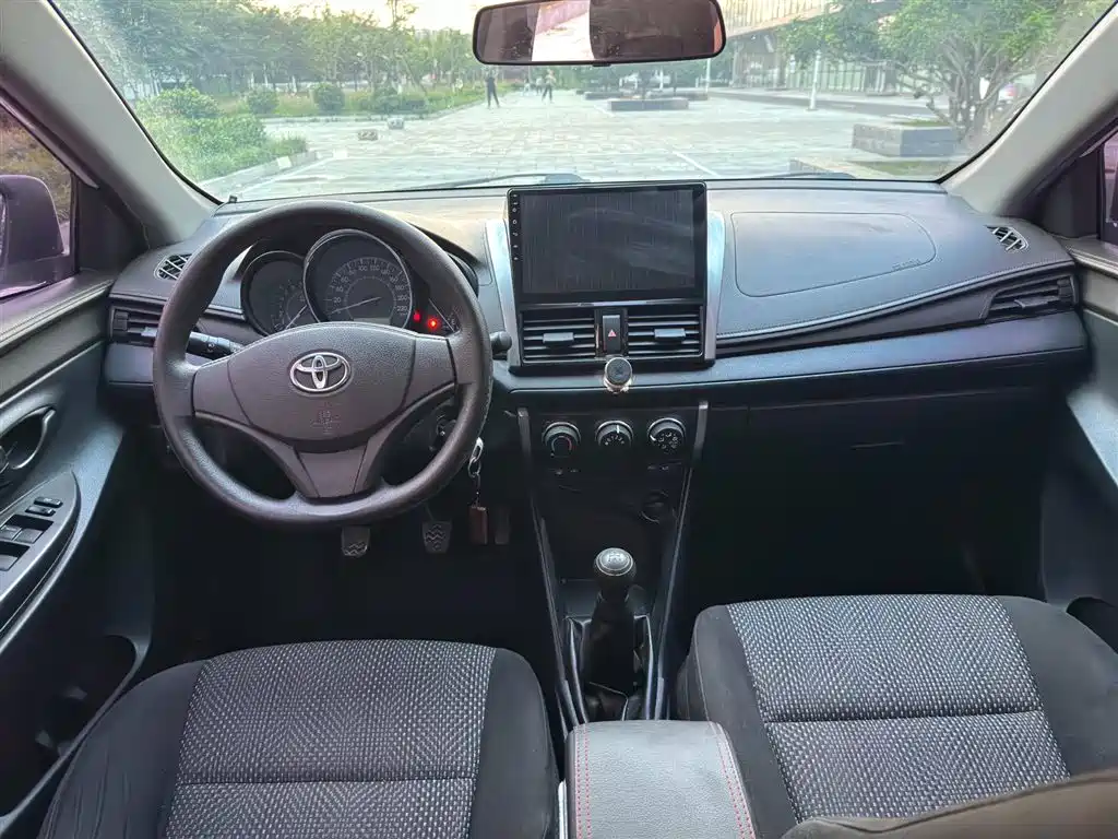 Toyota Vios 2015 — фото 9