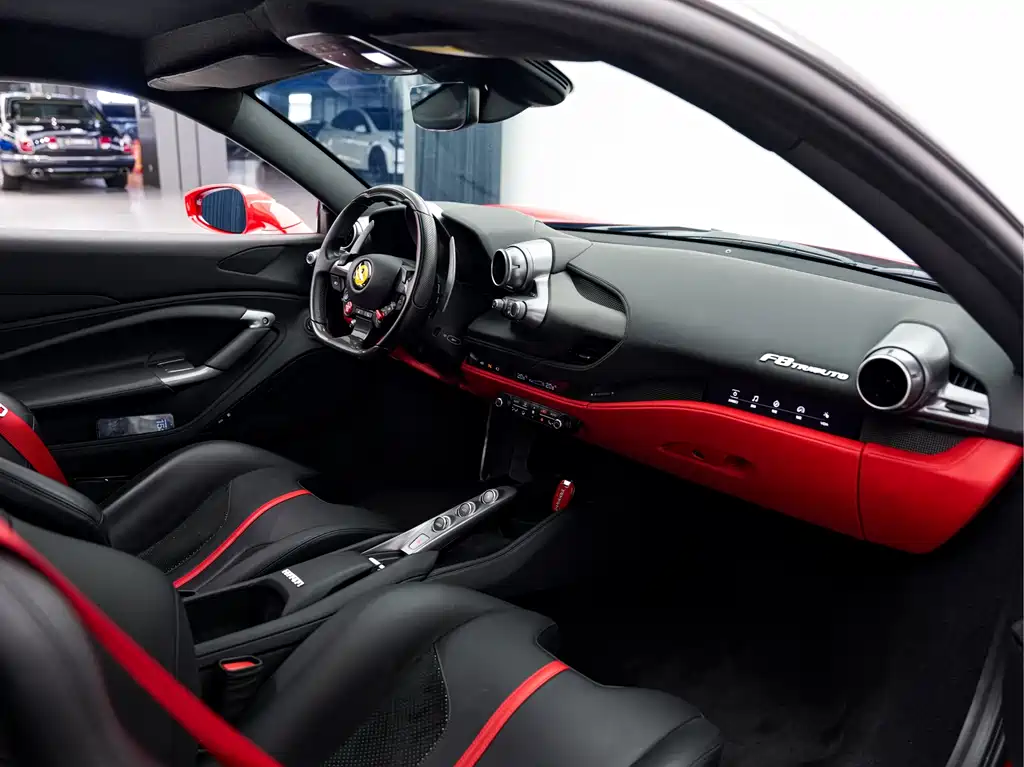Ferrari F8 2022 — фото 14