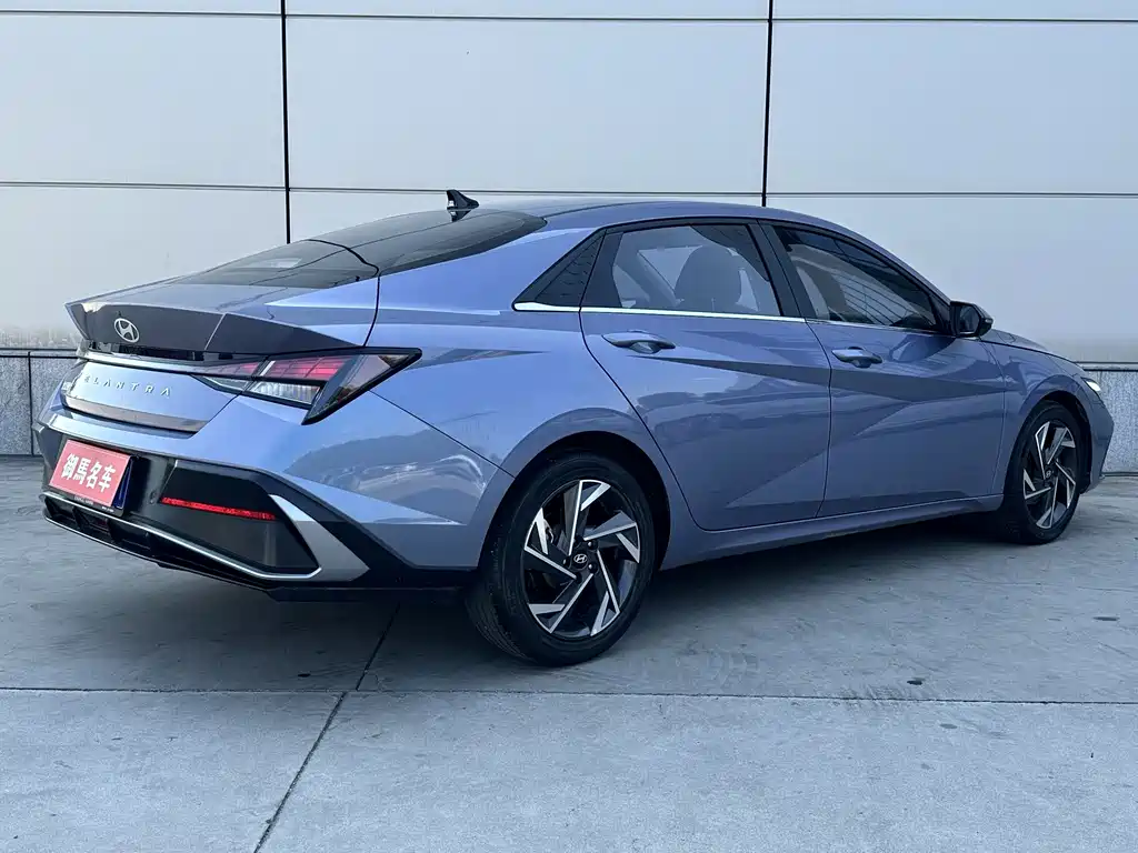 Hyundai Elantra 2023 — фото 4