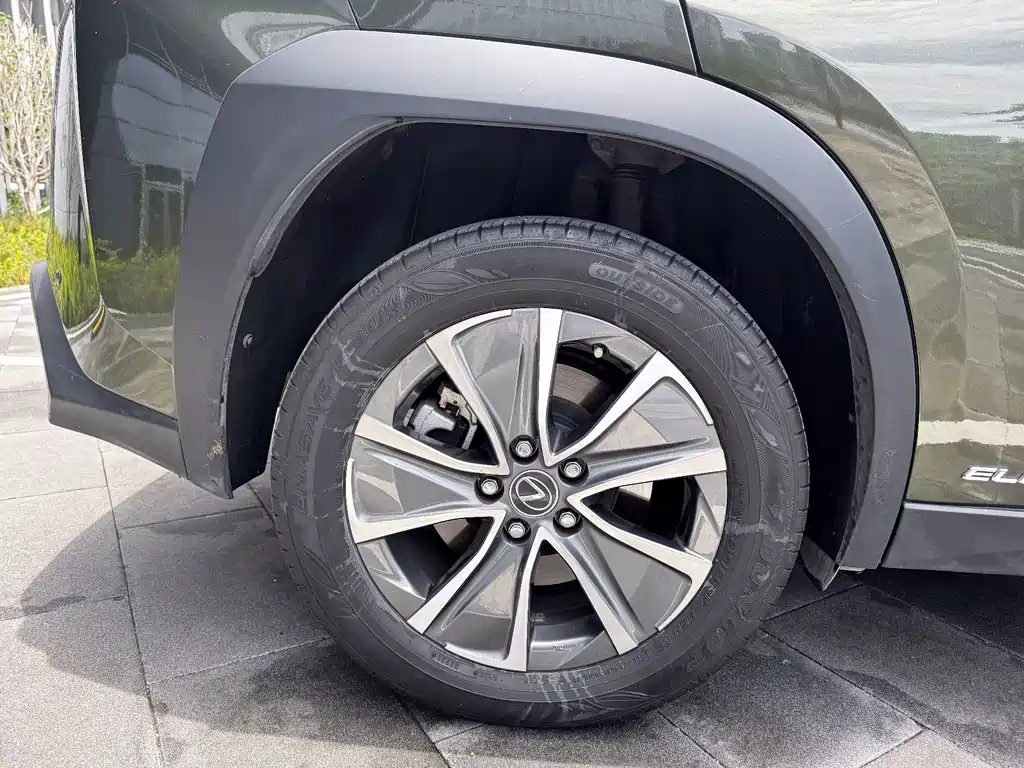 Lexus UX New Energy 2021 — фото 25