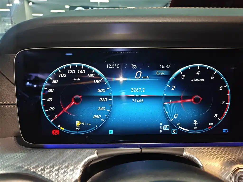 Mercedes-Benz E-Class 2023 — фото 8