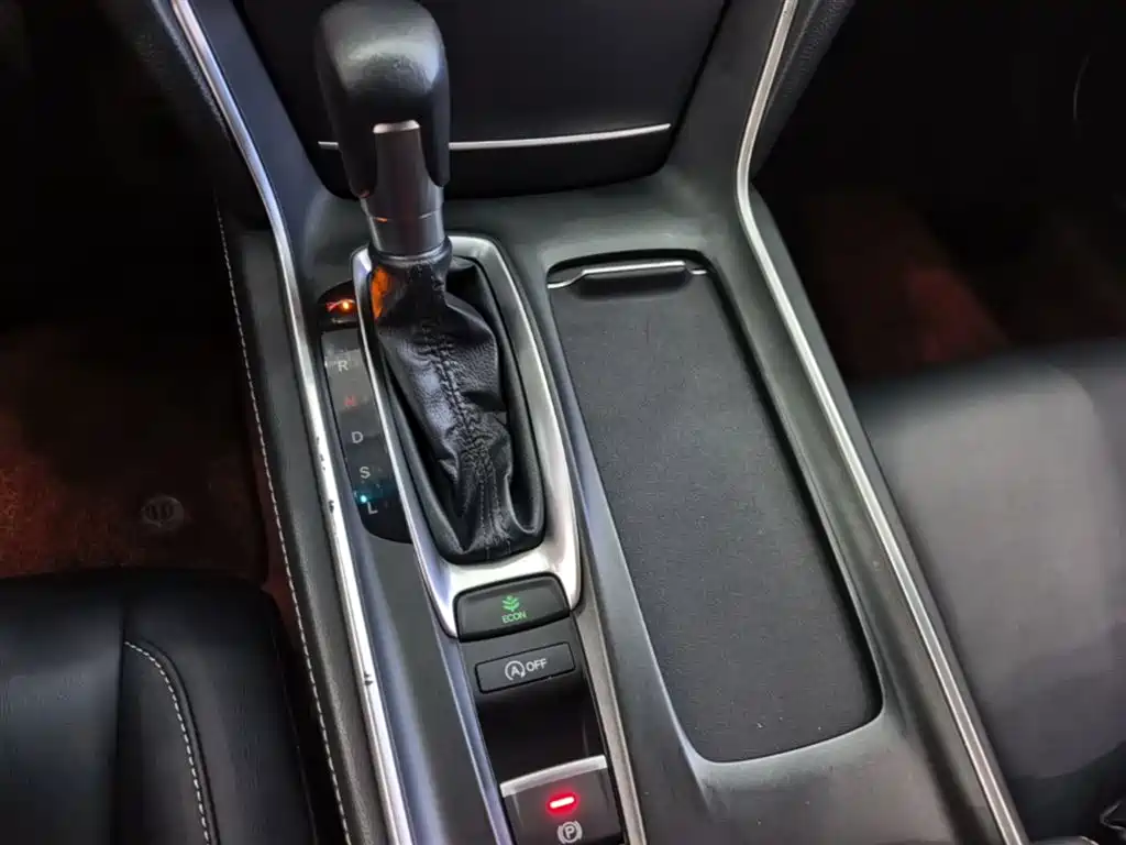 Honda Inspire 2021 — фото 14
