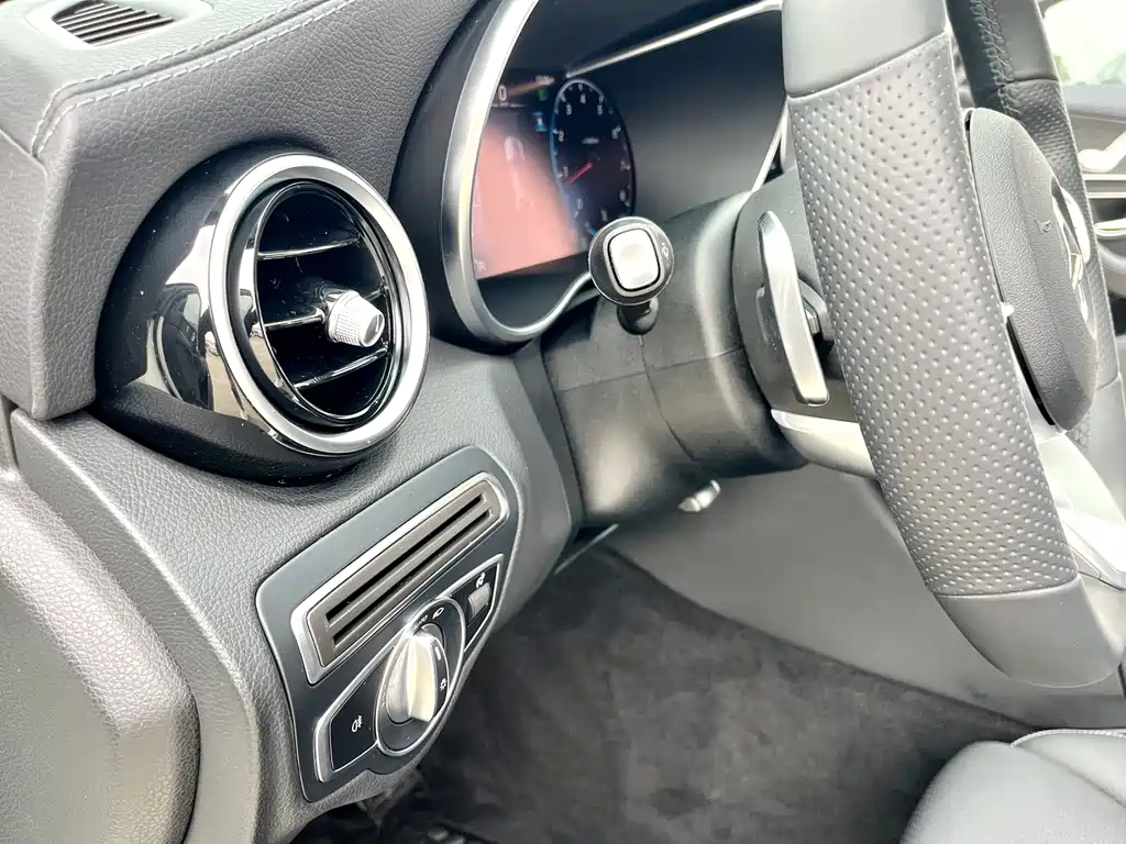 Mercedes-Benz C-Class 2020 — фото 7
