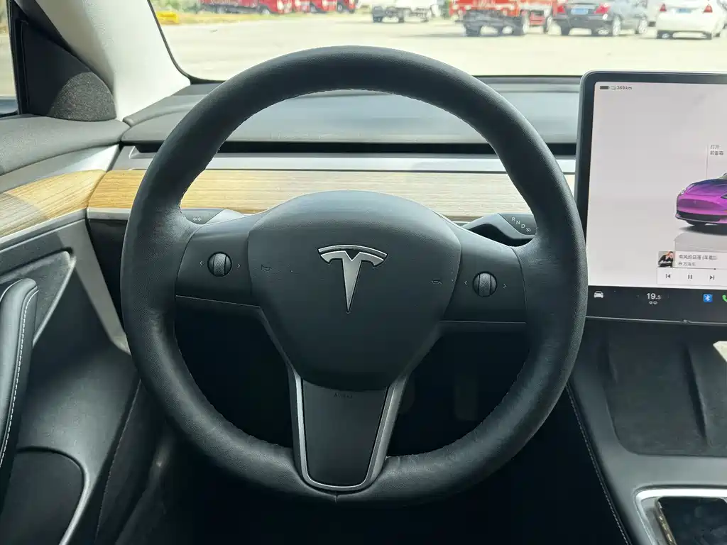 Tesla Model 3 2022 — фото 12