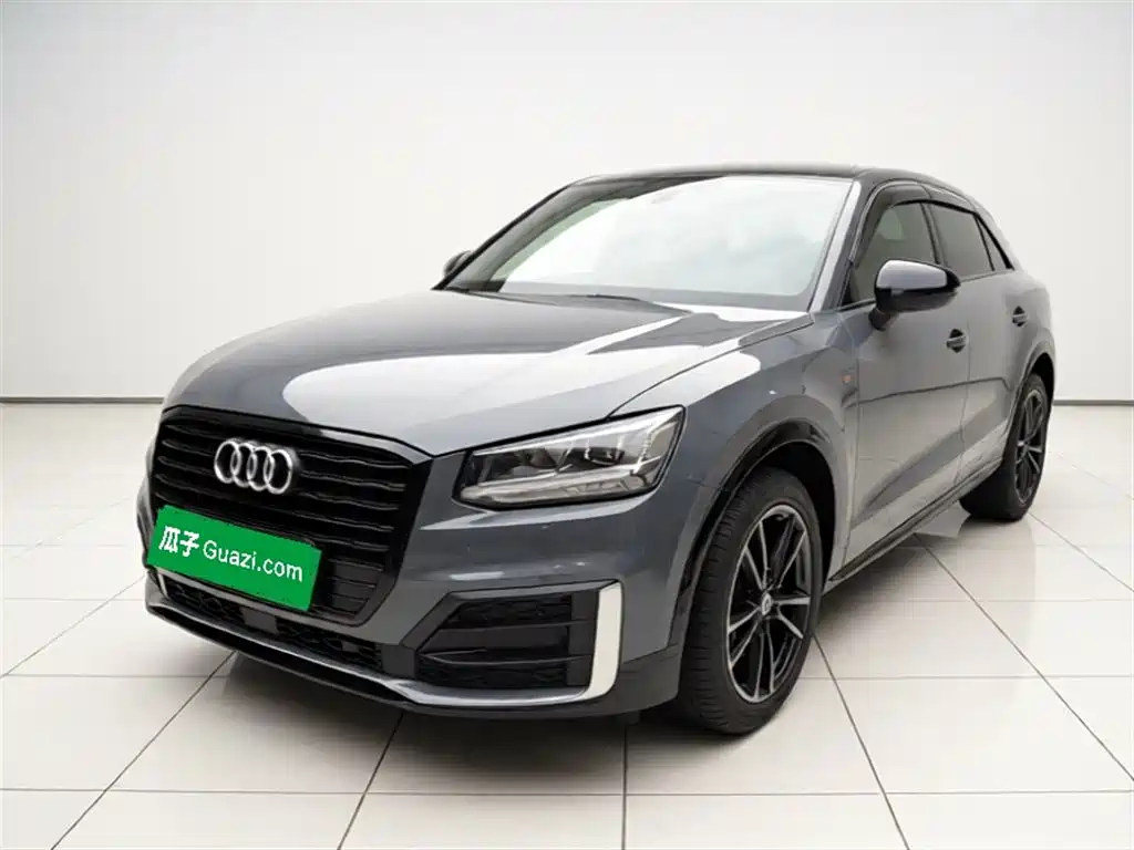 Audi Q2L 2020 — фото 1