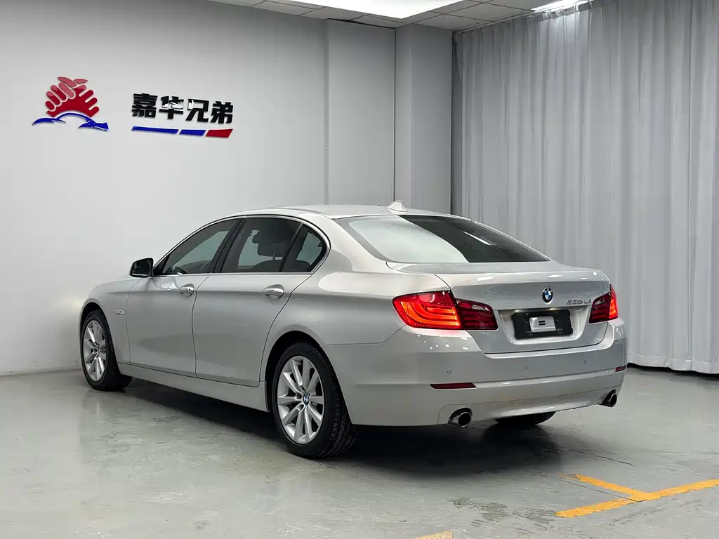 BMW 5 Series 2010 — фото 13