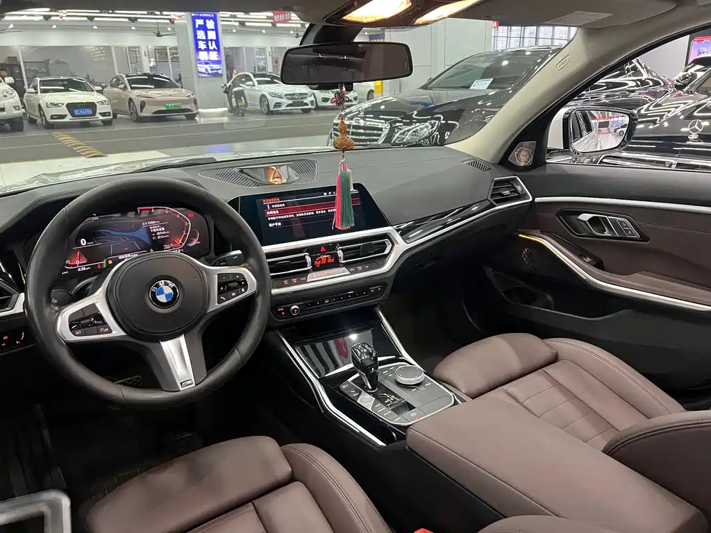 BMW 3 Series 2020 — фото 14
