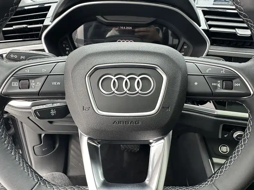Audi Q3 2022 — фото 14
