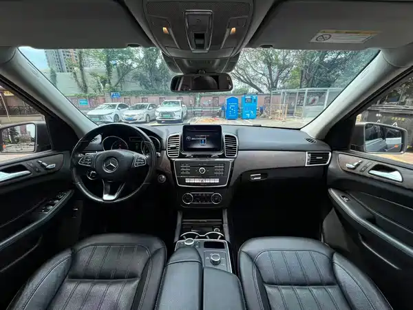 Mercedes-Benz GLE 2016