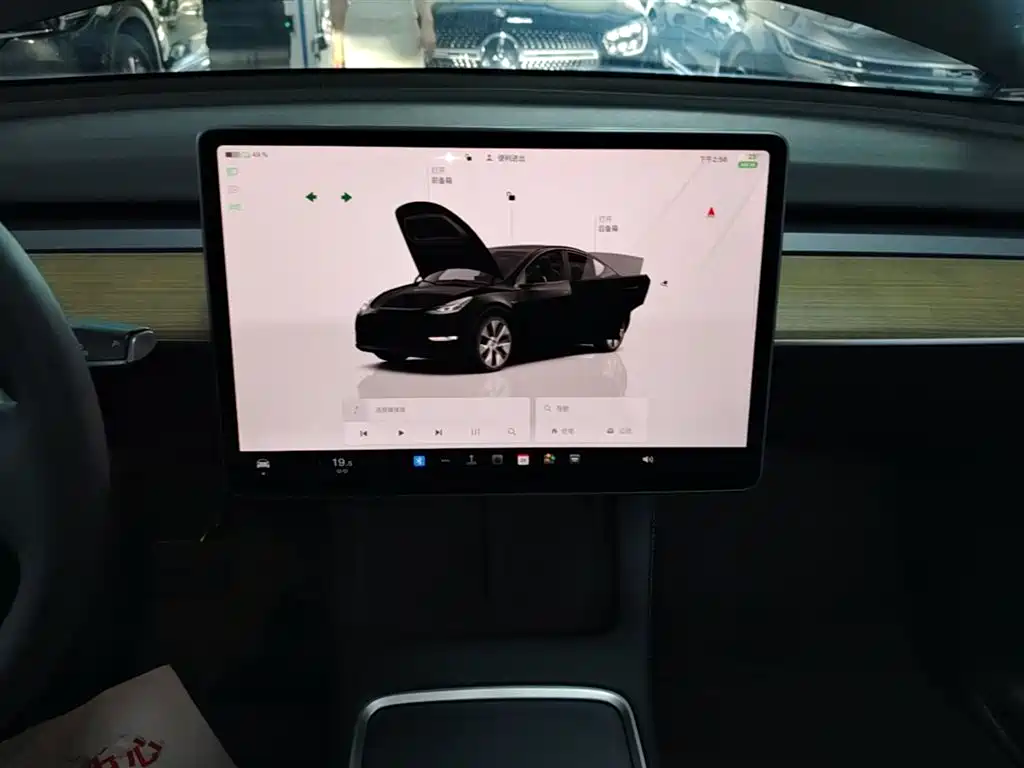 Tesla Model Y 2022 — фото 13