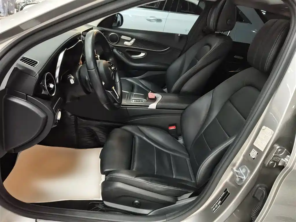Mercedes-Benz C-Class 2018 — фото 11