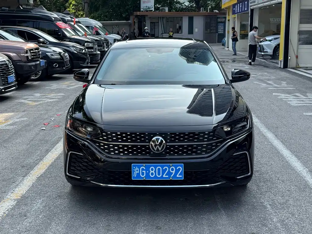 Volkswagen Passat 2024