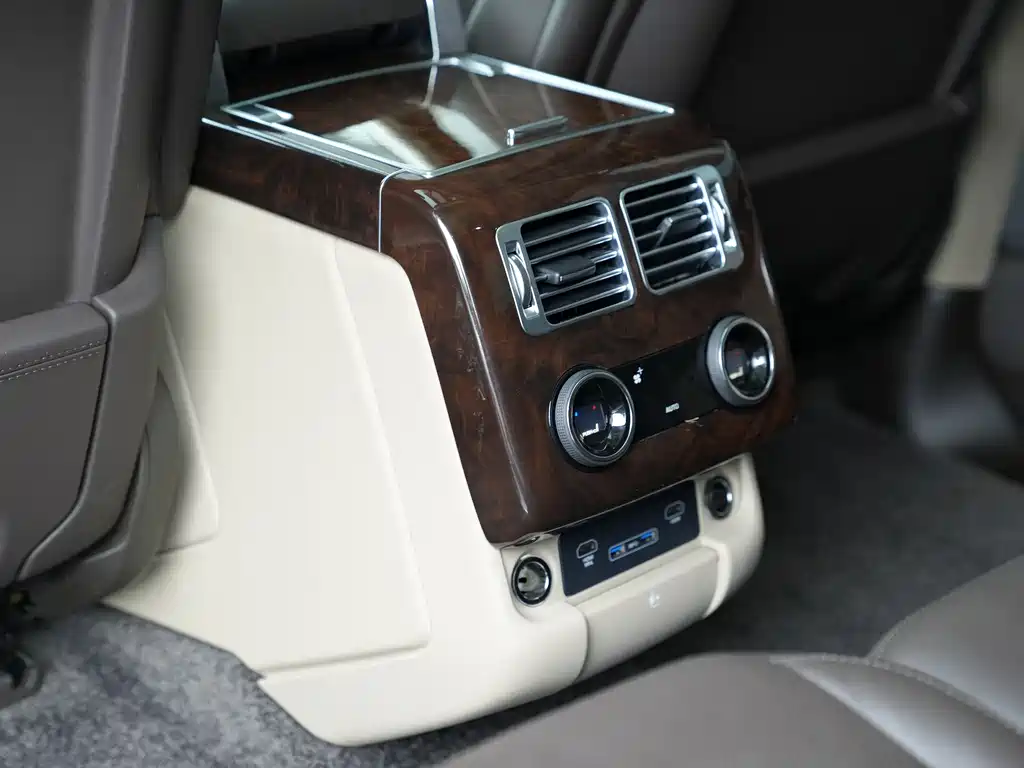 Land Rover Range Rover 2022 — фото 14