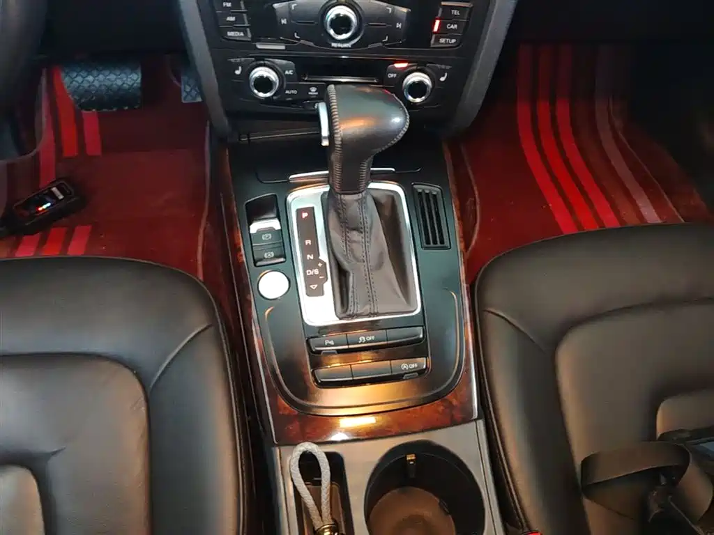 Audi A4L 2016 — фото 14