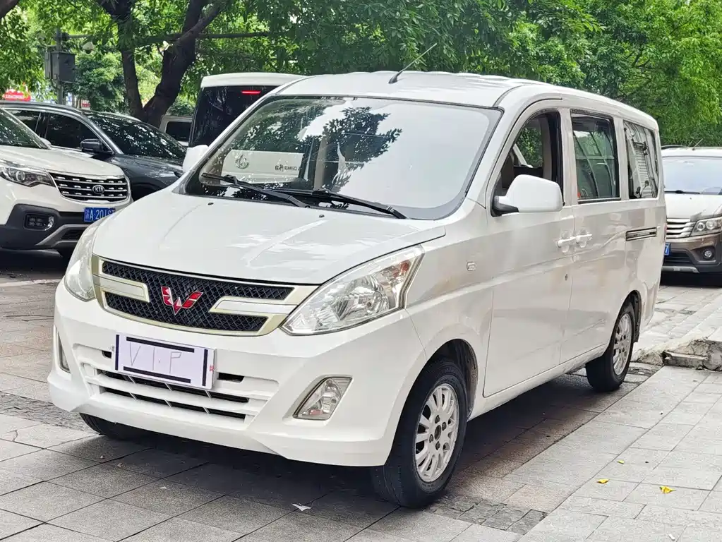 Wuling Rongguang V 2015 — фото 1