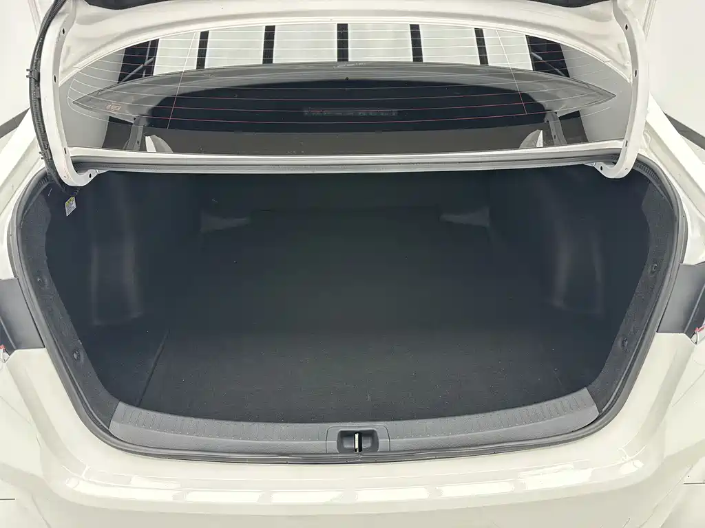 Toyota Corolla 2022 — фото 17