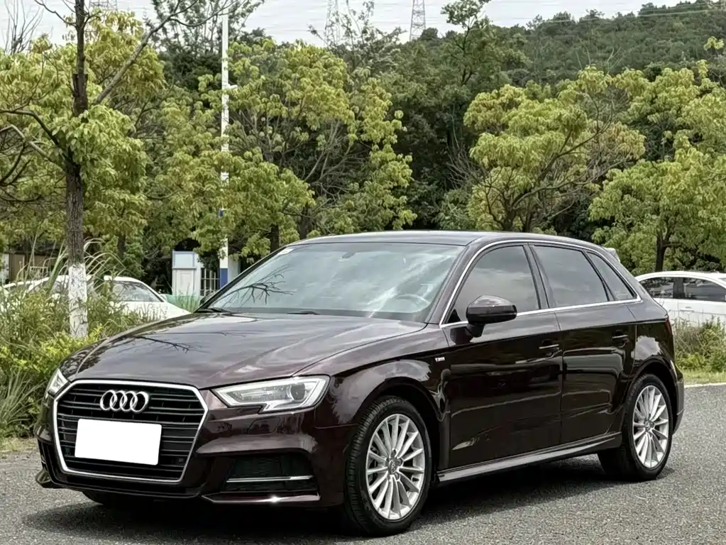 Audi A3 2017 — фото 1