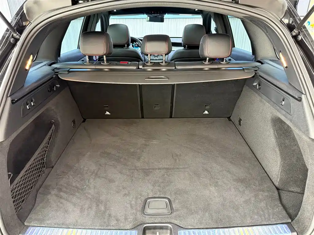 Mercedes-Benz GLC AMG 2023 — фото 13