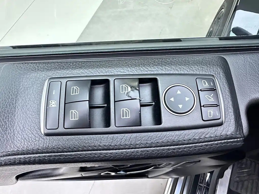 Mercedes-Benz G-Class 2016 — фото 19