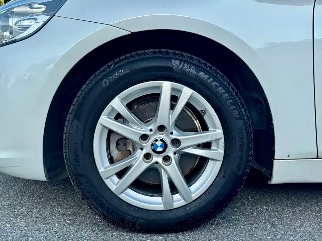 BMW 2 Series Station Wagon 2017 — фото 9