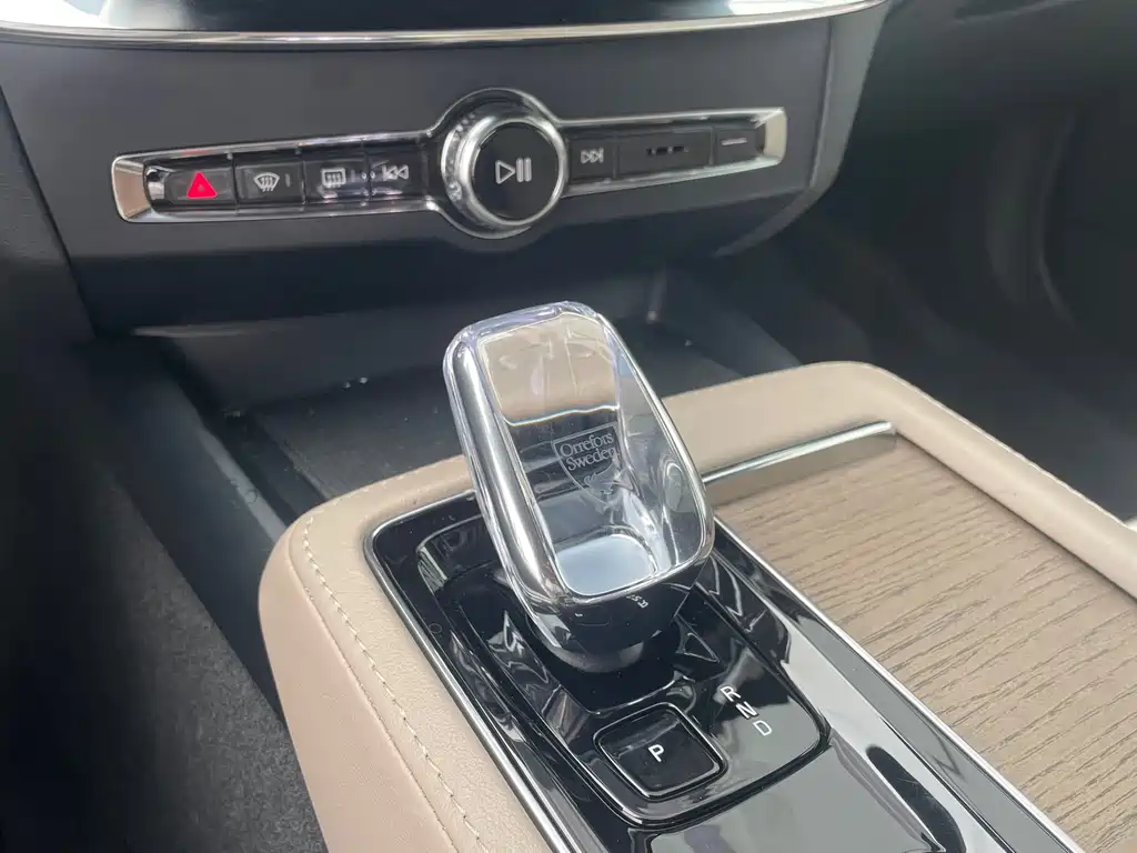 Volvo S90 PHEV 2025 — фото 10